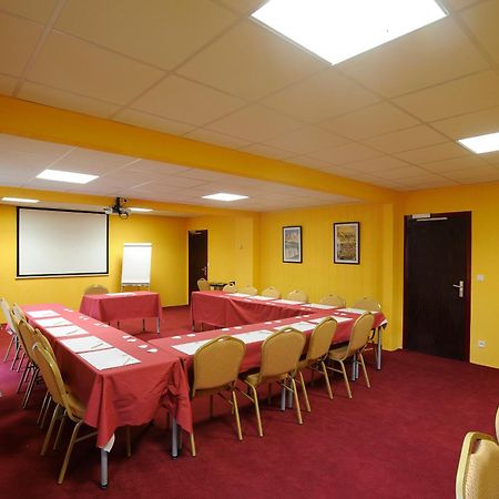 Cit'Hotel - Hotel Le Cedre Noyon Exterior foto