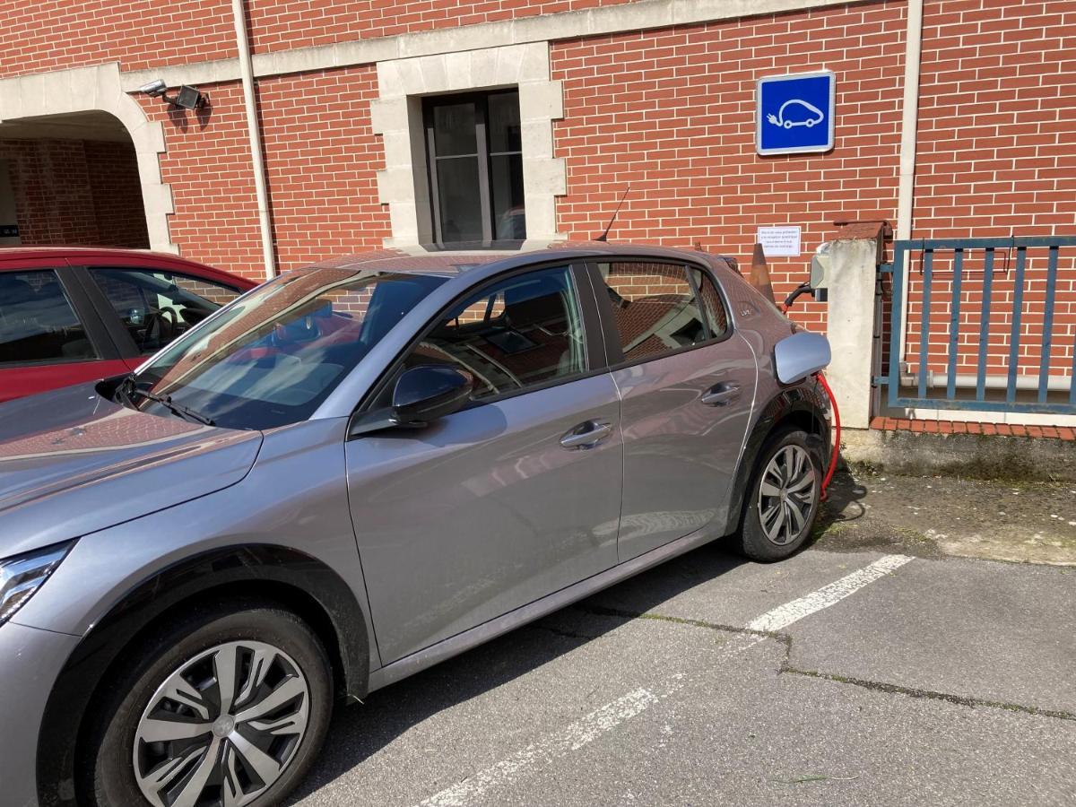 Cit'Hotel - Hotel Le Cedre Noyon Exterior foto