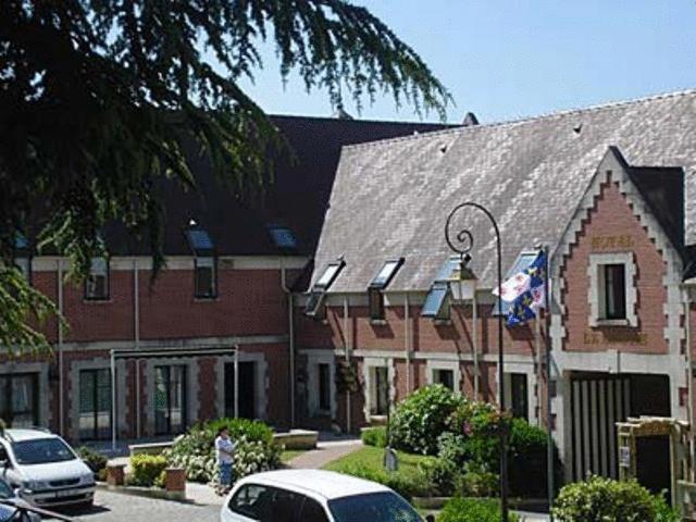 Cit'Hotel - Hotel Le Cedre Noyon Exterior foto